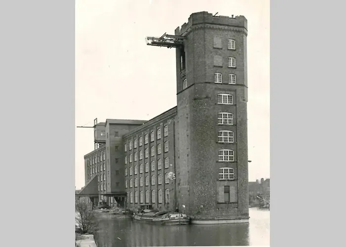 I Should Cocoa * Йорк